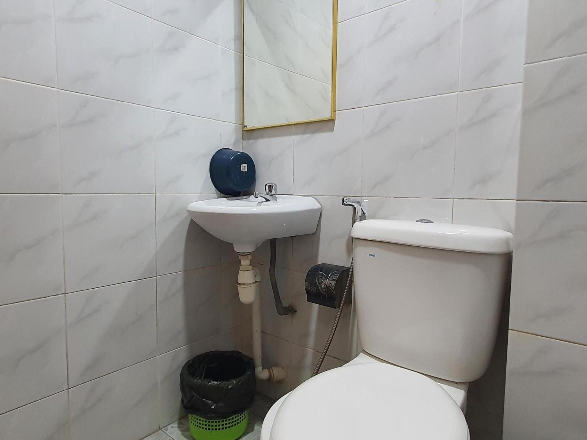 Oyo 90964 Melody 88 Inn Miri Exterior foto