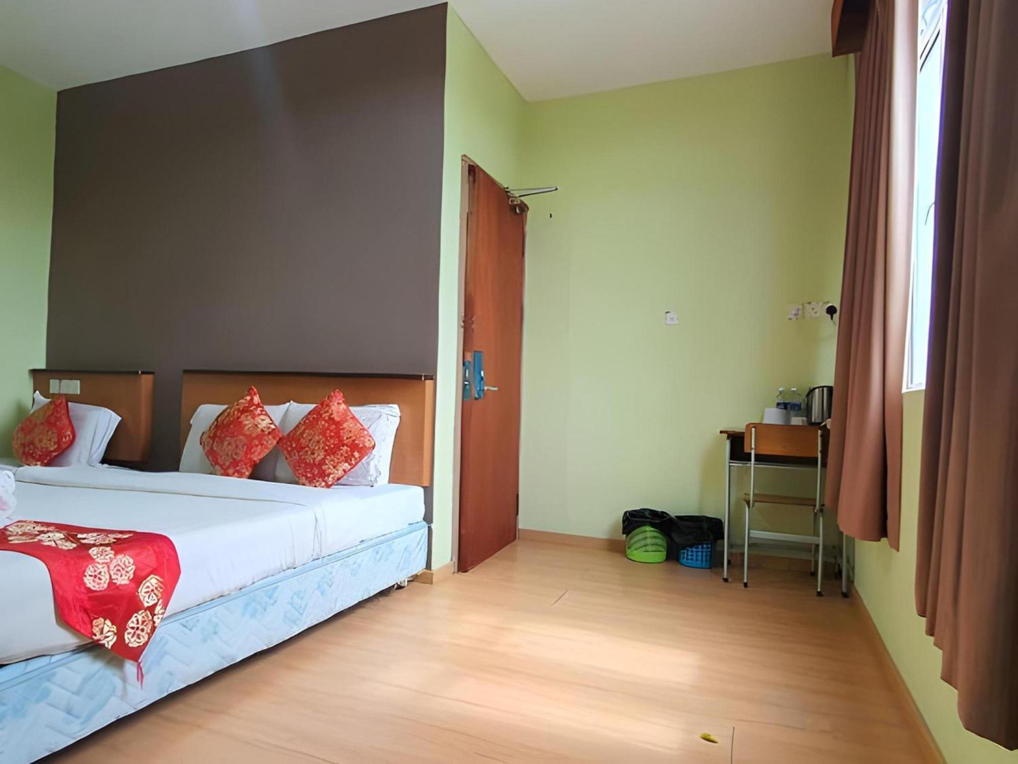 Oyo 90964 Melody 88 Inn Miri Exterior foto