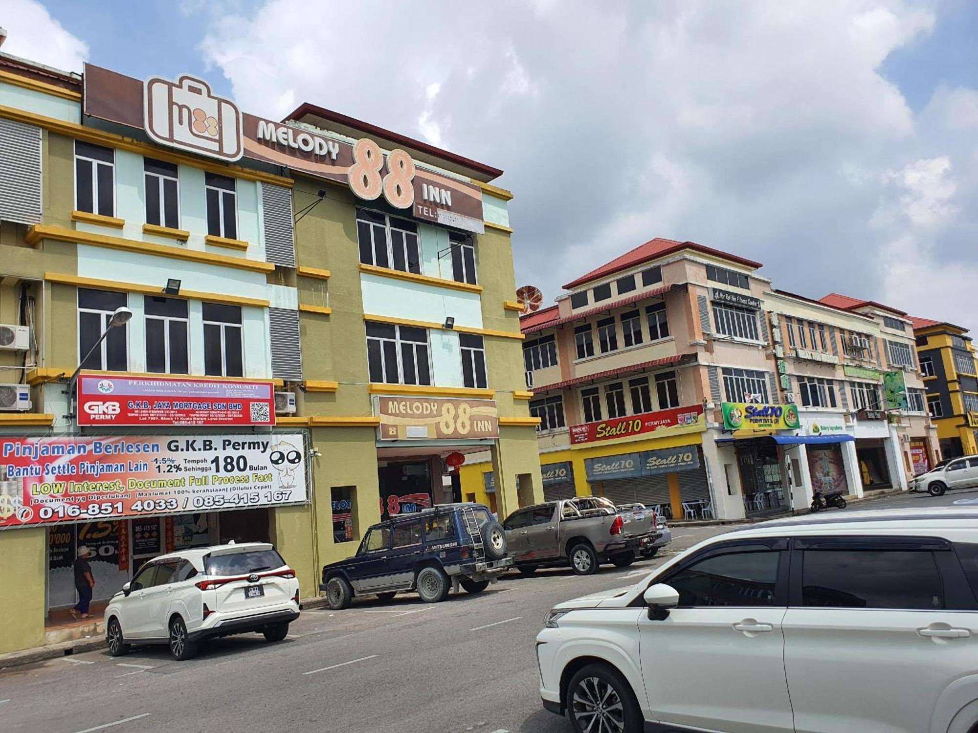 Oyo 90964 Melody 88 Inn Miri Exterior foto